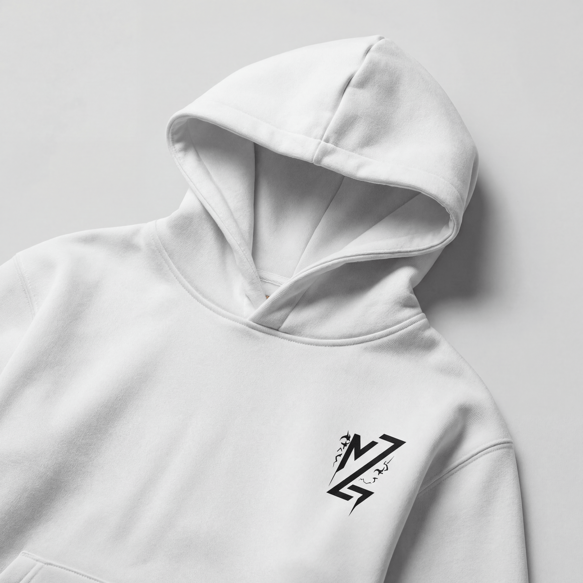 hoodie_white_nearview